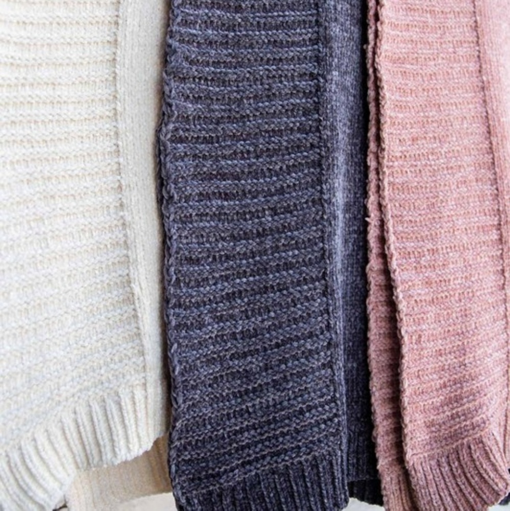 ROSE LEFT! 🎉HP Amazing chenille throw blankets - Picture 5 of 6